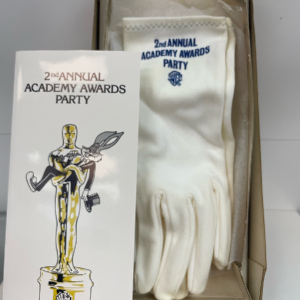 WARNER BROS Academy Awards Party White Gloves 1930 yr 0174